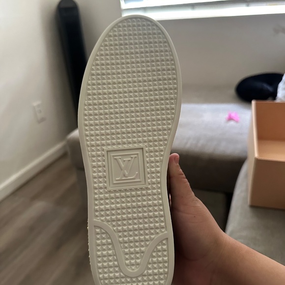 Louis Vuitton sneakers - Picture 10 of 10